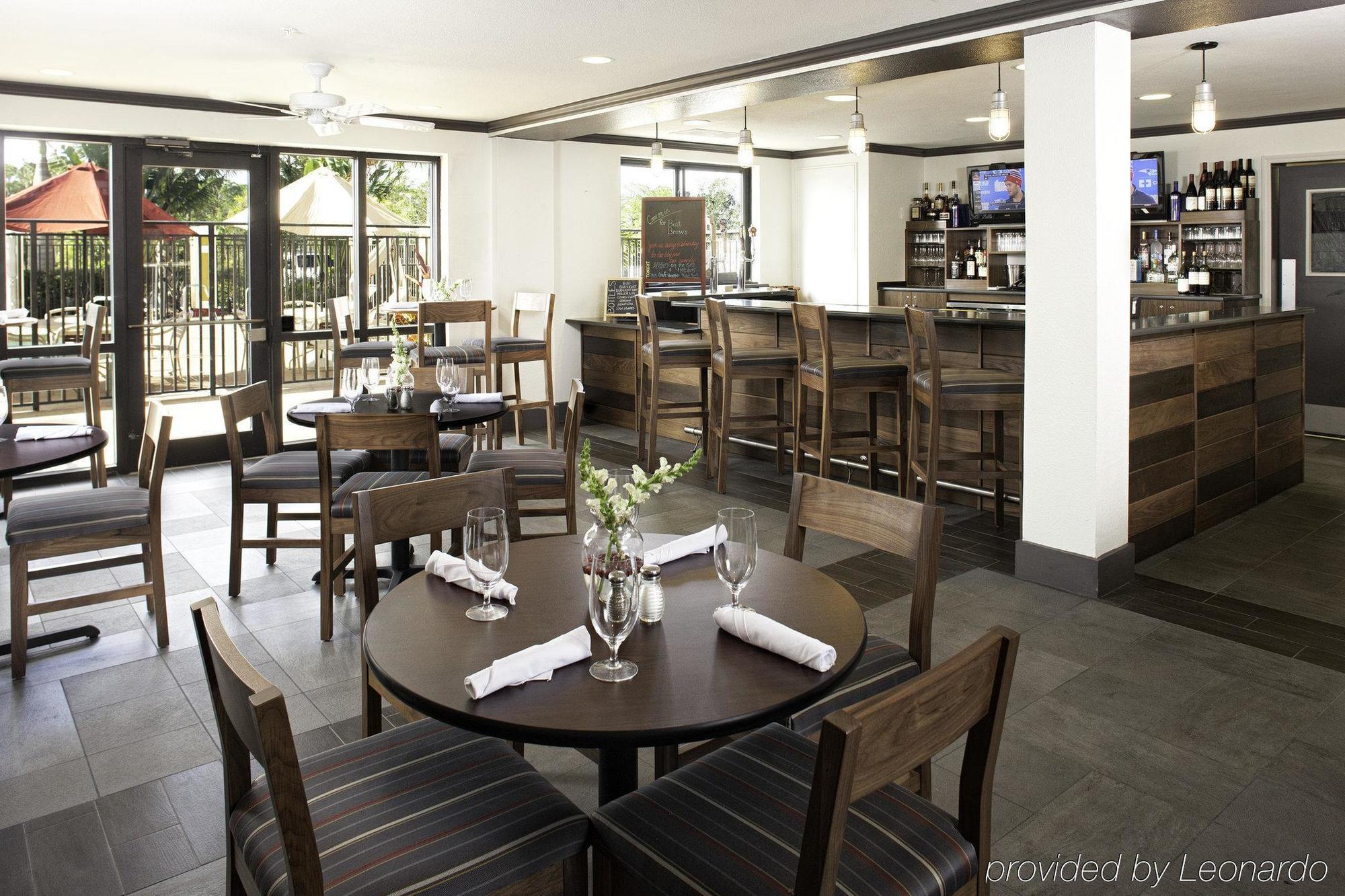 Four Points By Sheraton Fort Myers Airport Екстериор снимка