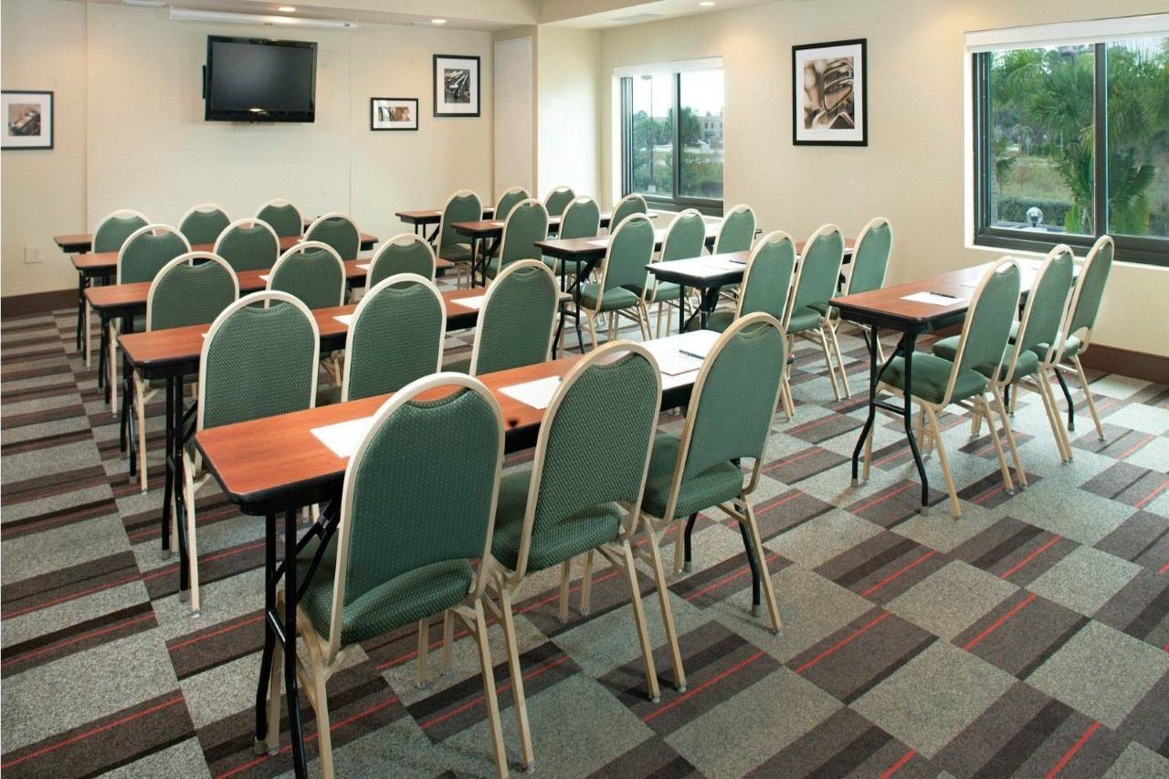 Four Points By Sheraton Fort Myers Airport Екстериор снимка
