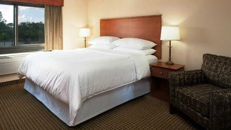 Four Points By Sheraton Fort Myers Airport Екстериор снимка