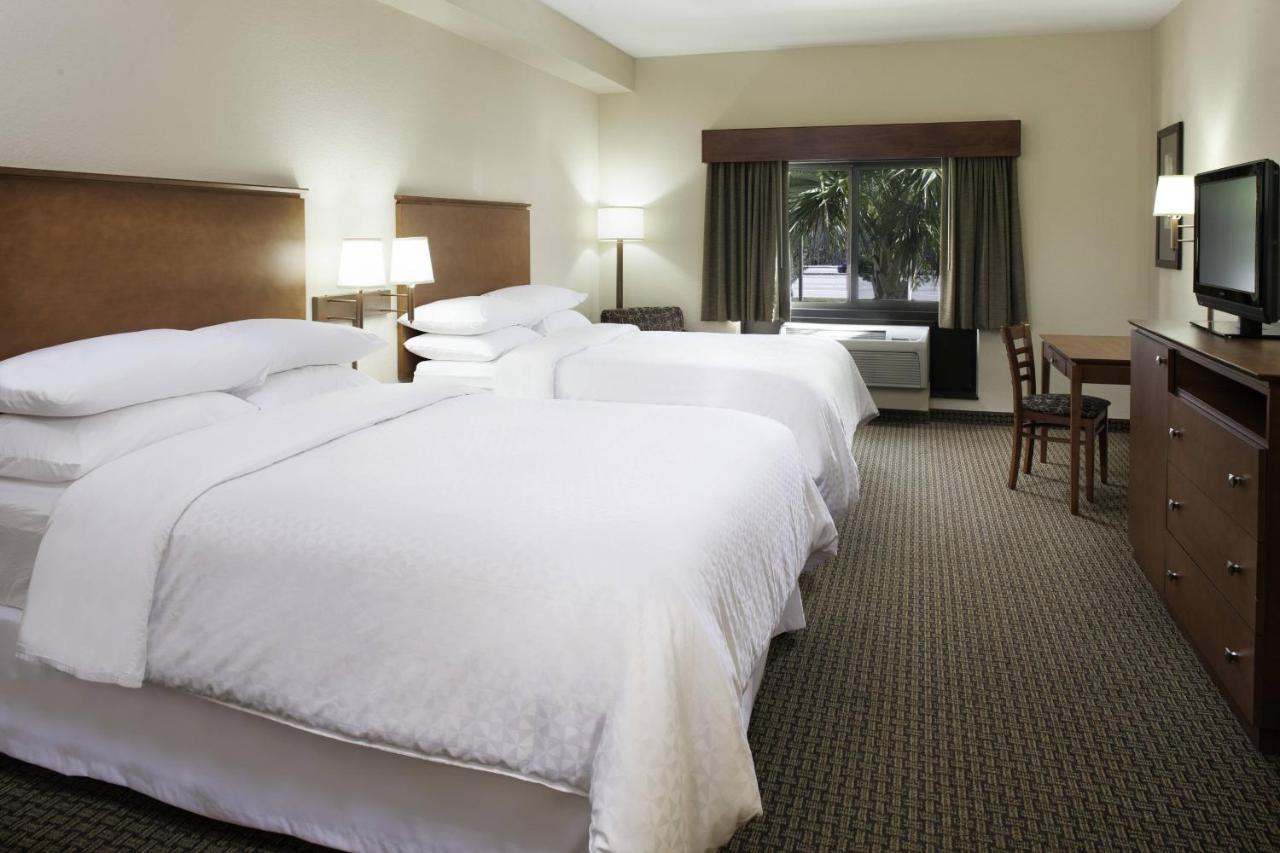 Four Points By Sheraton Fort Myers Airport Екстериор снимка
